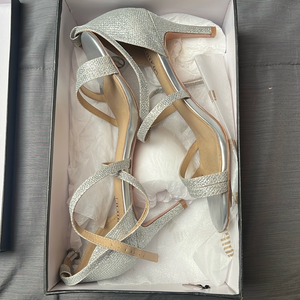 Size 9 silver glitter high heels